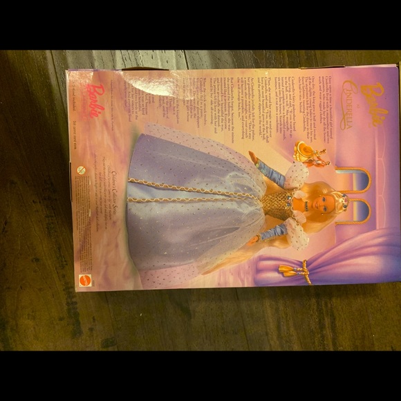 Brand new in Box Mattel Disney Cinderella Collectors Edition Barbie Doll 1996 - Picture 2 of 3